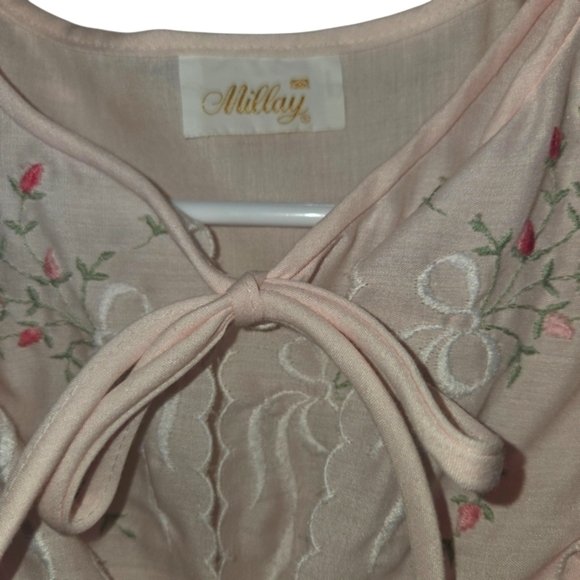 Millay 2 Pc. 70s Vintage Light Pink Nite Gown and Robe Set - Picture 3 of 7